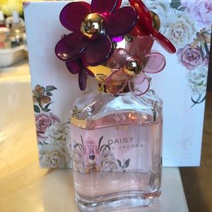 Marc jacobs daisy eau so fresh limited edition